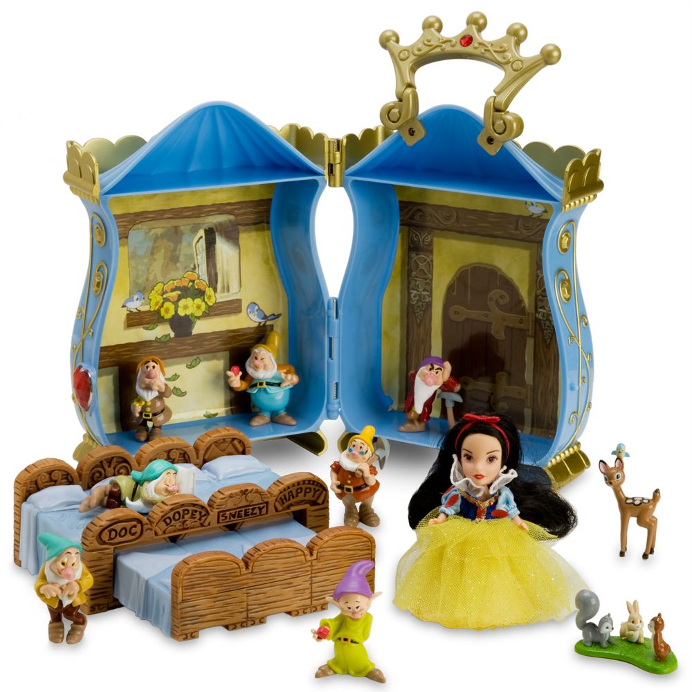 Disney Princess Darlings Snow White Doll and Play Set