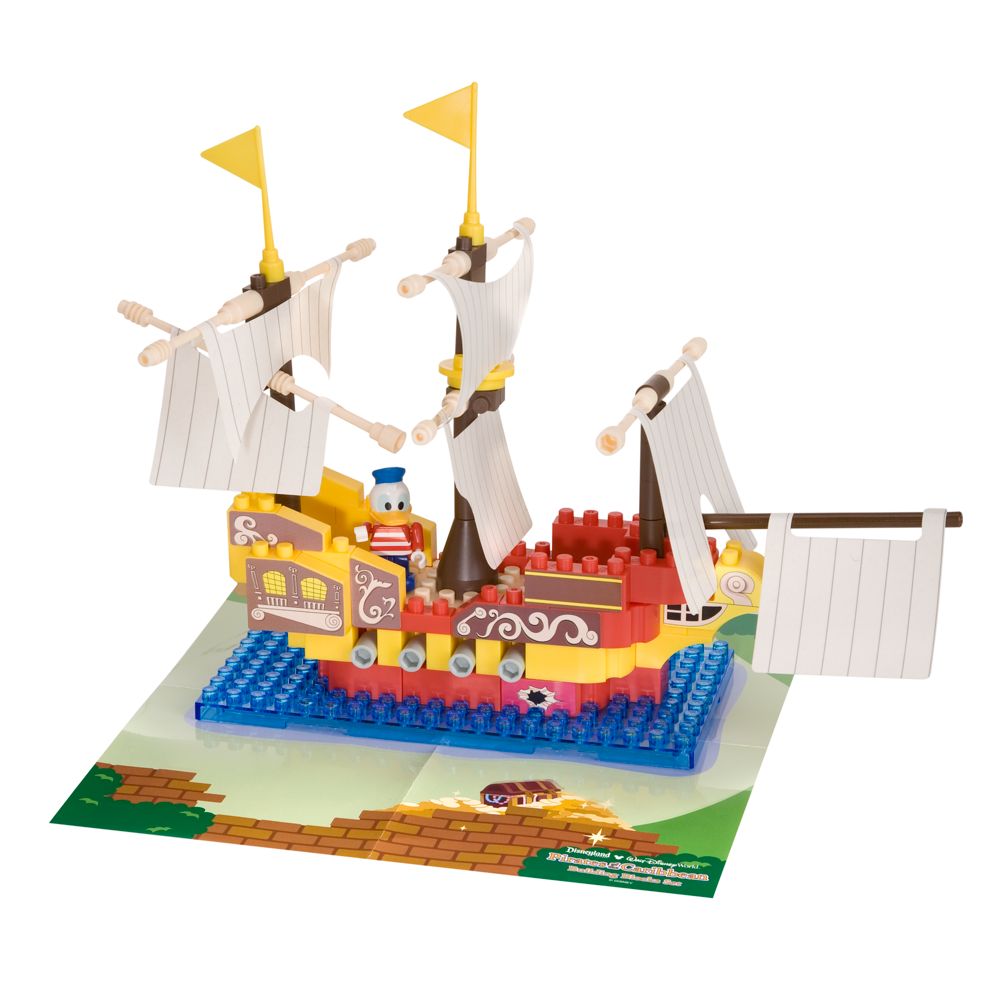 Pirates of the Caribbean&reg; Building Blocks Set