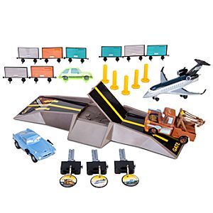 Cars 2 Airport Battle Play Set
